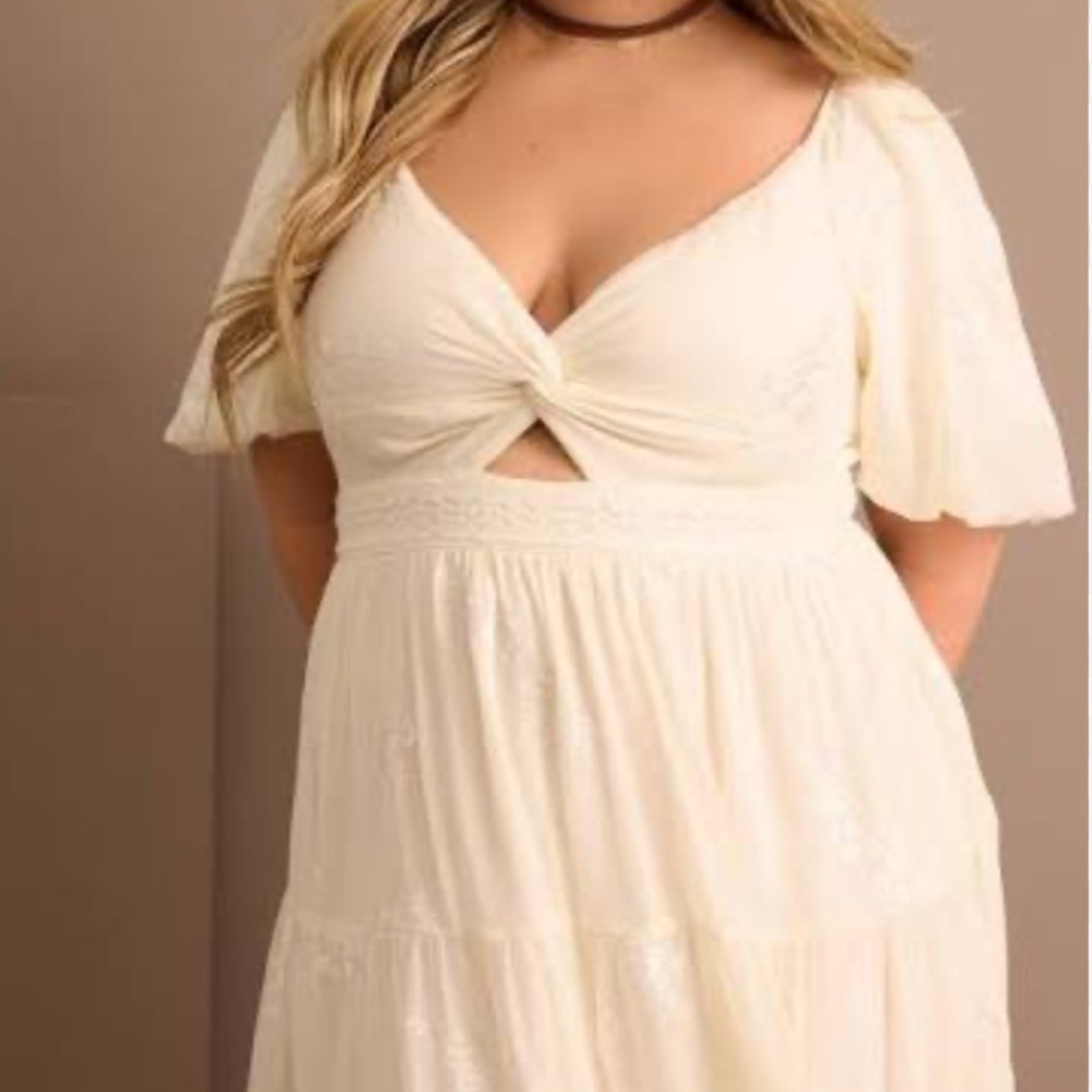 ARULA Cream Maxi Dress - Picture 8 of 9